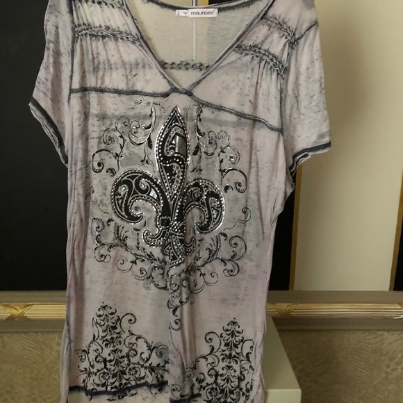 Maurices Tops - Adorable Embellished Tee Maurice’s Plus Sz 2